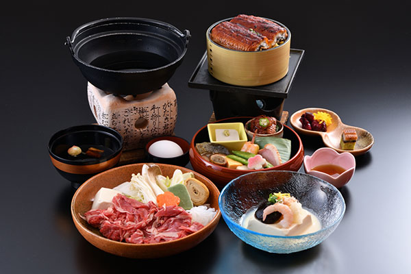 鰻の真蒸膳　茜