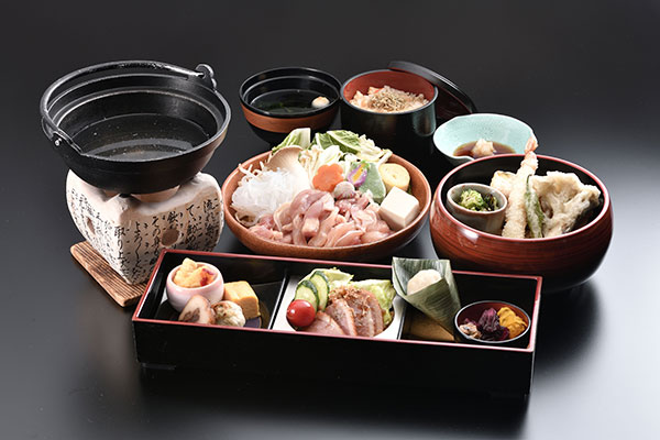 京丹波あじわい鶏　うま塩鍋膳　ふじ
