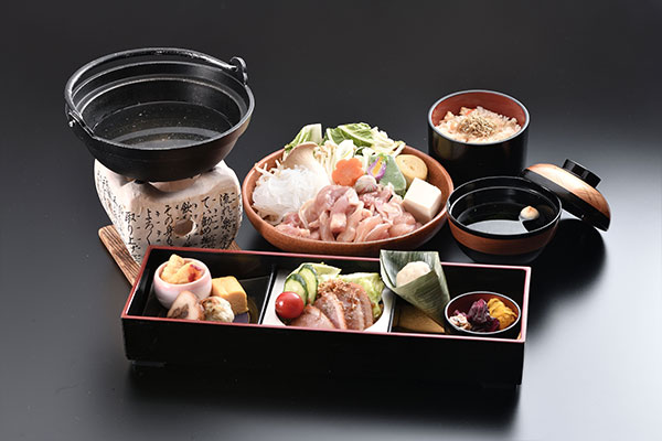 京丹波あじわい鶏　うま塩鍋膳　さら