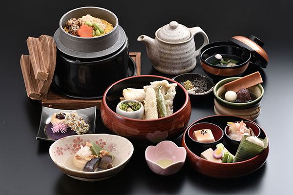 精進ゆば豆膳 りんどう